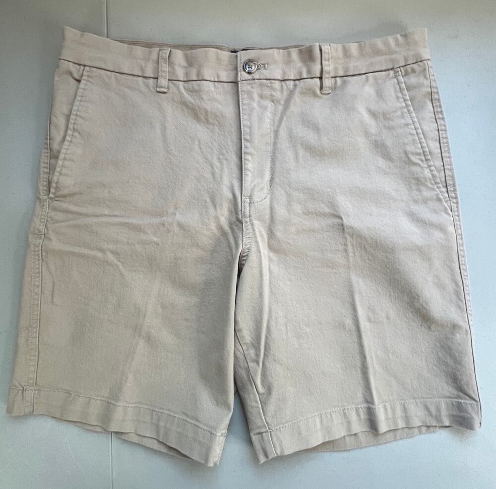 Chaps Mens 36 Khaki Flat Front Shorts Stretch Cotton Casual Golf Hiking Outdoor